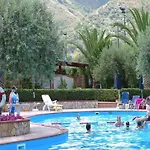 Feriehus Near With Pool *