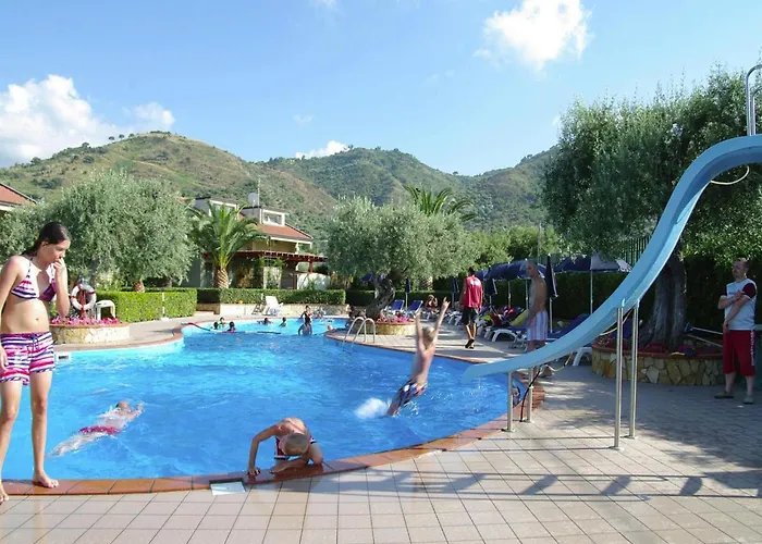 Near With Pool Cefalù